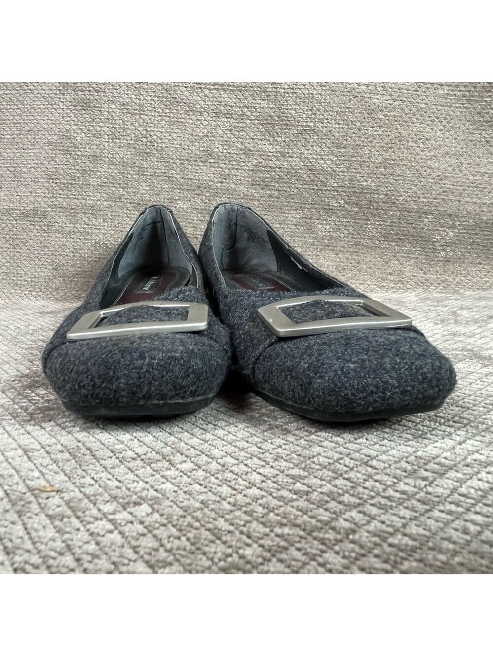 Liz Claiborne Gray Buckle Ballerina Flats size 10 EUC - Picture 2 of 16